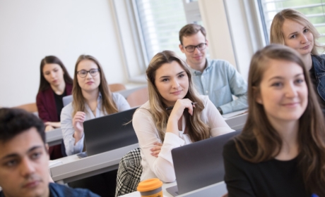 Setkání nově jmenované garantky studijního programu prof. Machkové s vyučujícími